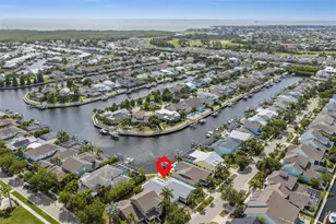 404 Islebay Dr, Apollo Beach, FL 33572 - Photo 10