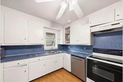 1730 50th Street N, Saint Petersburg, FL 33710 - Photo 4
