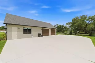 37904 Trilby Rd, Dade City, FL 33523 - Photo 6