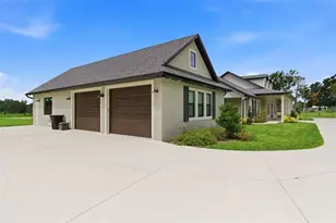 37904 Trilby Rd, Dade City, FL 33523 - Photo 4