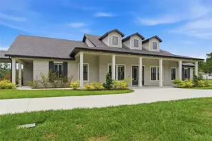 37904 Trilby Rd, Dade City, FL 33523 - Photo 2