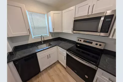 1834 28th Avenue N, Saint Petersburg, FL 33713 - Photo 2