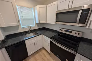 1834 28th Ave N, Saint Petersburg, FL 33713 - Photo 2