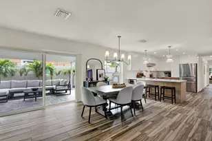 1308 Marion Dr S, Saint Petersburg, FL 33707 - Photo 10