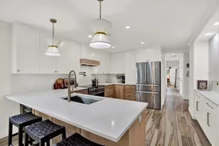 1308 Marion Dr S, Saint Petersburg, FL 33707 - Photo 12