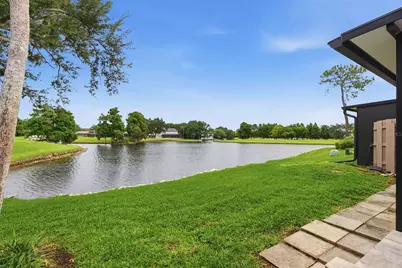 13988 Lake Point Drive, Clearwater, FL 33762 - Photo 14
