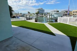145 131st Ave E, Saint Petersburg, FL 33708 - Photo 16