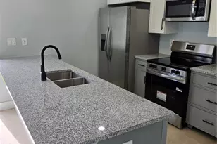 145 131st Ave E, Saint Petersburg, FL 33708 - Photo 2