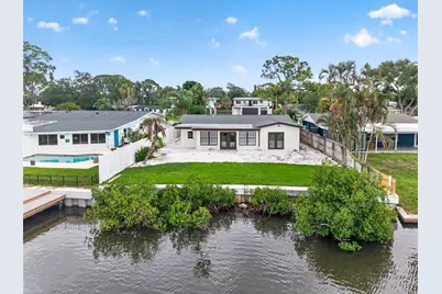 4800 Venetian Boulevard NE, Saint Petersburg, FL 33703 - Photo 8