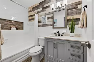 4800 Venetian Blvd NE, Saint Petersburg, FL 33703 - Photo 22