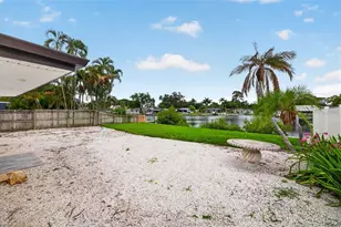 4800 Venetian Blvd NE, Saint Petersburg, FL 33703 - Photo 34