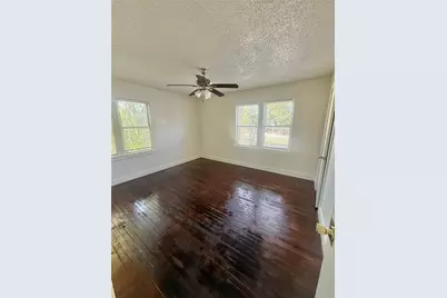 1900 19th Street S, Saint Petersburg, FL 33712 - Photo 6
