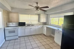 1900 19th St S, Saint Petersburg, FL 33712 - Photo 2
