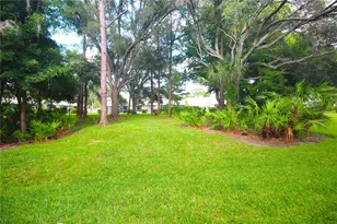 12369 Berkeley Square Dr, Tampa, FL 33626 - Photo 8