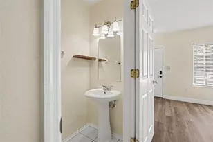 12369 Berkeley Square Dr, Tampa, FL 33626 - Photo 6