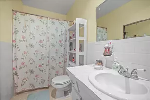 2460 Franciscan Dr, Clearwater, FL 33763 - Photo 16