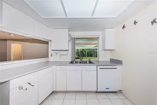 2093 Ashbury Dr, Clearwater, FL 33764 - Photo 14