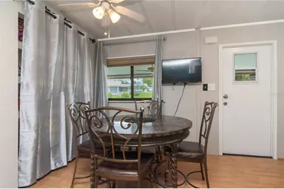 39219 Ola Avenue, Zephyrhills, FL 33542 - Photo 10
