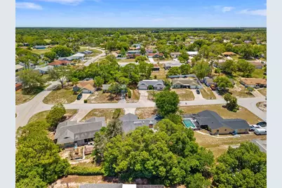 7447 Dundee Way, Weeki Wachee, FL 34613 - Photo 34