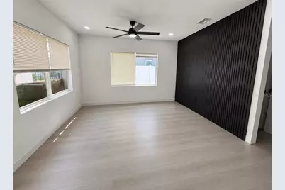 3010 6th Avenue S, Saint Petersburg, FL 33712 - Photo 2