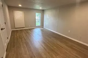 2620 E 33rd Ave, Tampa, FL 33610 - Photo 6