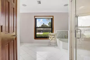 2809 Fairway View Dr, Valrico, FL 33596 - Photo 14