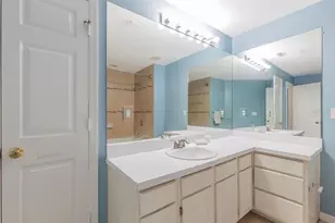 3205 Bay Club Cir, Tampa, FL 33607 - Photo 16