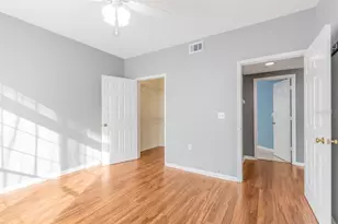3205 Bay Club Cir, Tampa, FL 33607 - Photo 20