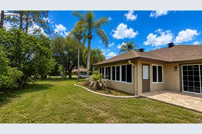 6441 Silver Oaks Drive, Zephyrhills, FL 33542 - Photo 30