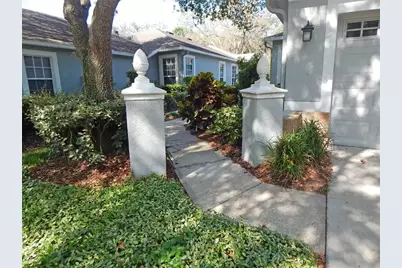 5925 Sandhill Ridge Drive, Lithia, FL 33547 - Photo 2