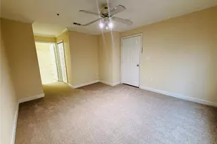 18557 Bridle Club Dr, Tampa, FL 33647 - Photo 14
