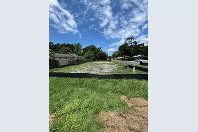 4240 40th Street N, Saint Petersburg, FL 33714 - Photo 2