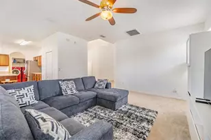 8219 Canterbury Lake Blvd, Tampa, FL 33619 - Photo 12