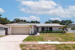 10428 137th Ln, Largo, FL 33774 - Photo 2