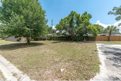 450 Davison Avenue NE, Saint Petersburg, FL 33703 - Photo 6
