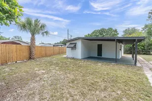 450 Davison Ave NE, Saint Petersburg, FL 33703 - Photo 30