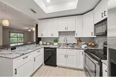 8350 Savannah Trace Circle #106, Tampa, FL 33615 - Photo 4
