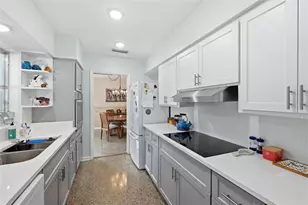 3733 Harbor Heights Dr, Largo, FL 33774 - Photo 14