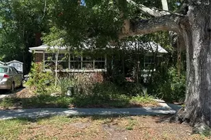 2720 Bayside Dr S, Saint Petersburg, FL 33705 - Photo 4