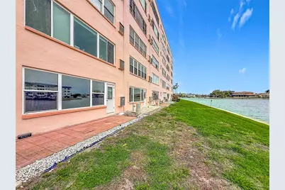 6025 Shore Boulevard S #106, Gulfport, FL 33707 - Photo 44
