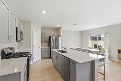 12950 Pasture Woods Place, Lithia, FL 33547 - Photo 10