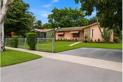 3121 N 72nd Way, Hollywood, FL 33024 - Photo 4