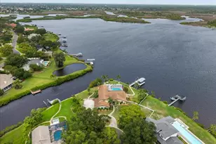 1589 Mary Ln, Tarpon Springs, FL 34689 - Photo 98