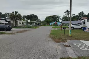 1833 Viceroy Ln, Holiday, FL 34690 - Photo 6
