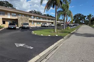 8039 Garden Dr, Seminole, FL 33777 - Photo 4