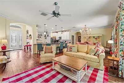 10202 Hyannisport Loop, San Antonio, FL 33576 - Photo 2