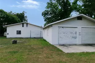 5714 19th St, Zephyrhills, FL 33542 - Photo 10