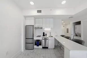 411 E Shore Dr, Clearwater Beach, FL 33767 - Photo 2