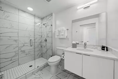 411 E Shore Drive #304, Clearwater Beach, FL 33767 - Photo 6