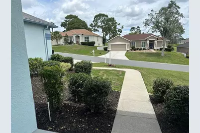 210 W Rexford Drive, Beverly Hills, FL 34465 - Photo 4